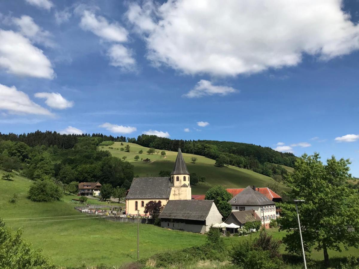 S-Suite Das Design-Ferienhaus Im Schwarzwald Biberach  Exterior photo